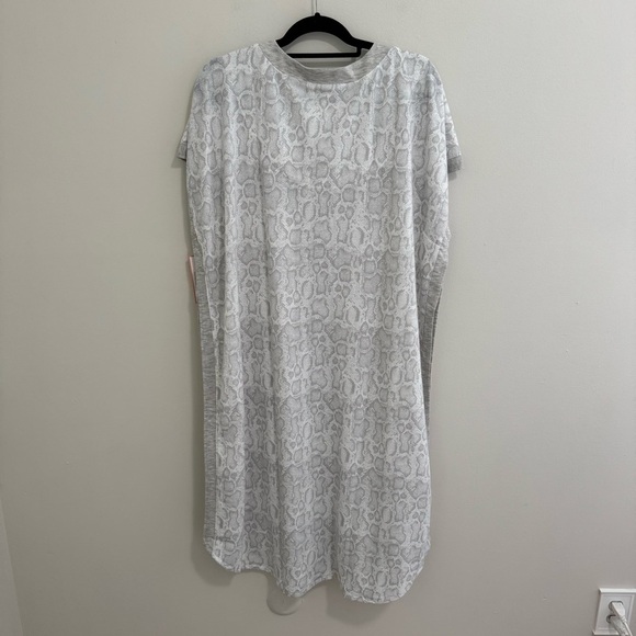 Uncover NWT Animal Print Caftan Coverup - Picture 6 of 6